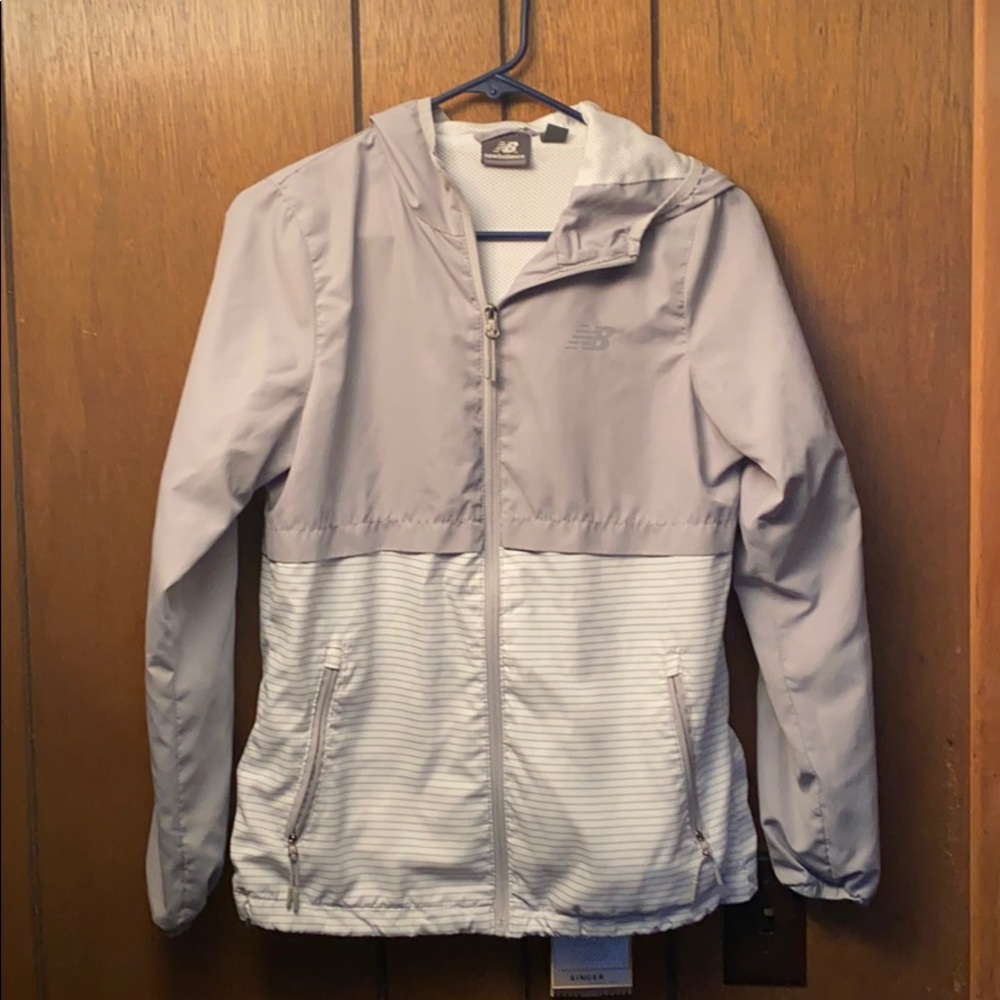 NEWBALANCE windbreaker!!